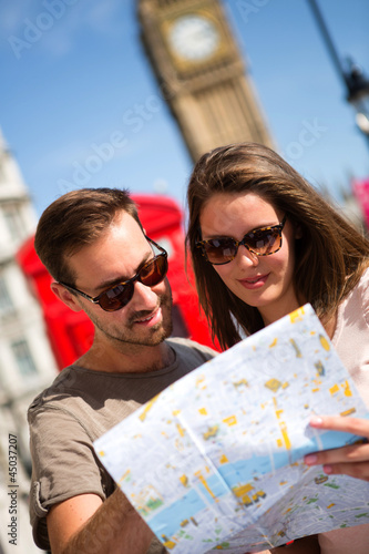 Photo: Couple sightseeing in London Couple sightseeing in London