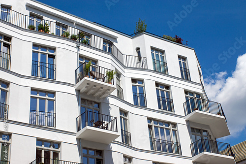 Photo: Modern and new white townhouse Modern and new white townhouse
