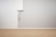Illustration: Wand wird weiss gestrichen Wand wird weiss gestrichen