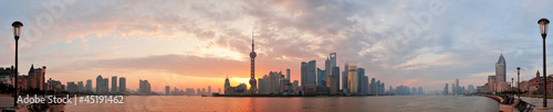 Photo: Shanghai morning skyline silhouette Shanghai morning skyline silhouette