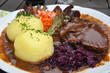 Thüringer Klöße mit Sauerbraten