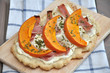 Kürbis Schinken Flammkuchen