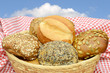 Brötchen im Korb