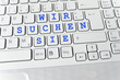Helle Tastatur: Wir suchen Sie