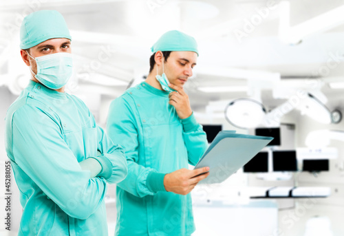 Photo: Surgeons at work Surgeons at work