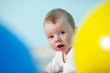 canvas print picture - Baby in Bauchlage