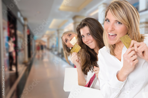 Photo: Girls shopping Girls shopping