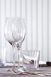 Foto: Lichtdurchflutet | gedeckter Tisch | Weinglas Lichtdurchflutet | gedeckter Tisch | Weinglas