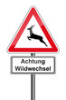 Warnschild RAL 3001 signalrot freigestellt - Achtung Wildwechsel