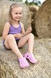 Photo: Enfant dans la paille Enfant dans la paille