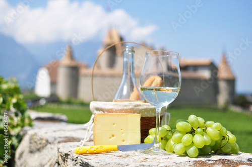 Photo: Wine and grapes. Chateau de Aigle, Switzerkand Wine and grapes. Chateau de Aigle, Switzerkand