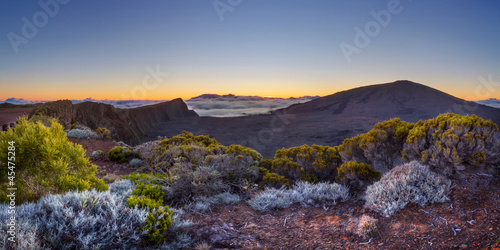 Photo: Aube au Piton de la Fournaise - Réunion Aube au Piton de la Fournaise - Réunion