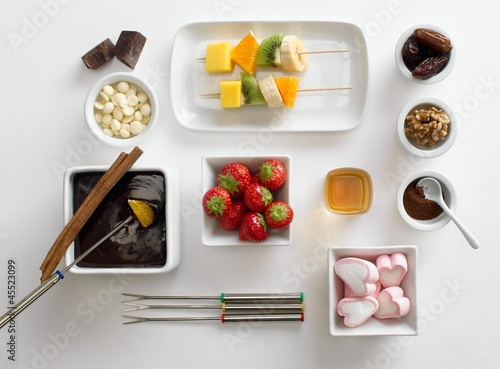 Photo: Chocolate fondue with fruit and marshmallows Chocolate fondue with fruit and marshmallows