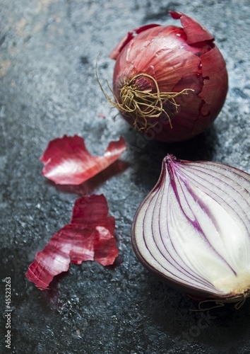 Photo: Red onions, whole and halved Red onions, whole and halved
