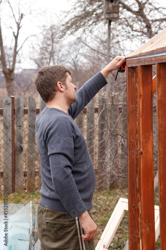 Photo: Carpenter Make a new greenhouse Carpenter Make a new greenhouse