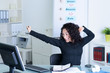 dehnübung im büro