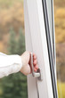 canvas print picture - Lüften Fenster öffnen / Kippfenster