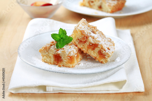 Photo: Apple crumb cake Apple crumb cake