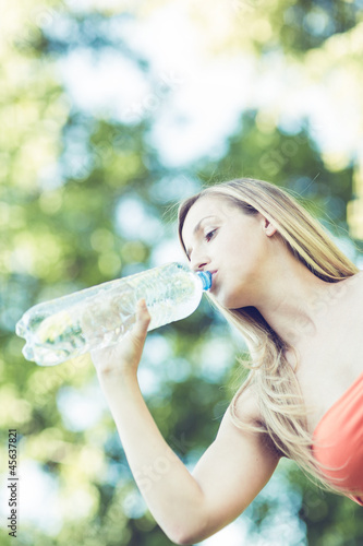 Photo: Wasser trinken Wasser trinken