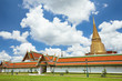 Foto: Exterior of the buildings at Grand Palace. Bangkok, Thailand. Exterior of the buildings at Grand Palace. Bangkok, Thailand.