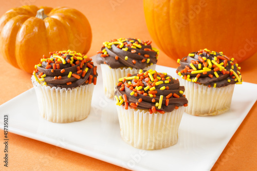 Photo: Thanksgiving Cupcakes Thanksgiving Cupcakes
