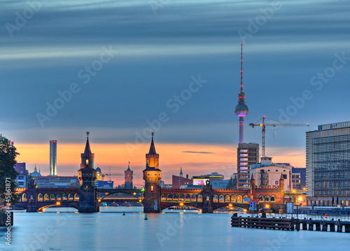 Photo: Berlin Fernsehturm Oberbaumbrücke Berlin Fernsehturm Oberbaumbrücke