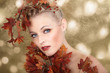 Hübsche Frau mit Herbst Feeling