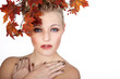 Hübsche Frau mit Herbst Feeling