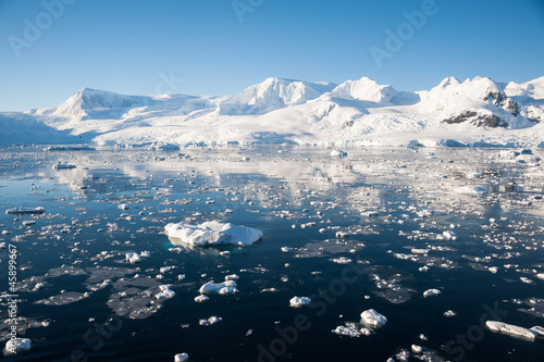 Photo: Paradise bay in Antarctica Paradise bay in Antarctica