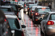 Stadtverkehr im Regen