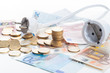 netzstecker mit banknoten 4