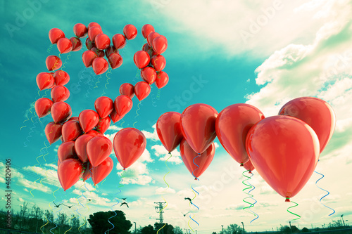 Illustration: globos rojos formando una forma de corazón en el cielo globos rojos formando una forma de corazón en el cielo