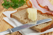 Brot, Butter und Schinken