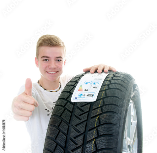 Photo: Daumen hoch zum Reifenwechsel Daumen hoch zum Reifenwechsel