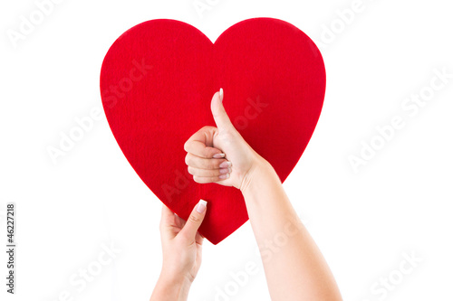 Photo: Nur die Liebe zählt - Rotes Herz isoliert Nur die Liebe zählt - Rotes Herz isoliert