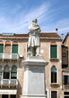 Statue place Santo Stefano à Venise - Italie
