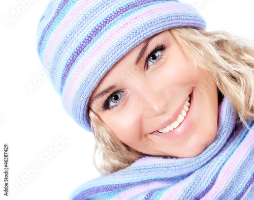 Photo: Woman wearing winter hat Woman wearing winter hat