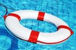 Rettungsring im Pool