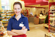 Marktleiterin im Supermarkt