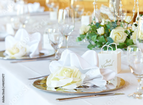 Photo: Wedding banqueting table Wedding banqueting table