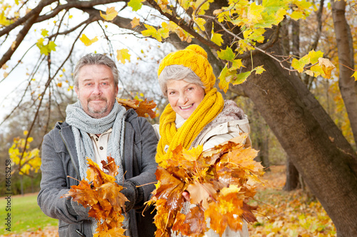 Photo: best ager im herbst best ager im herbst