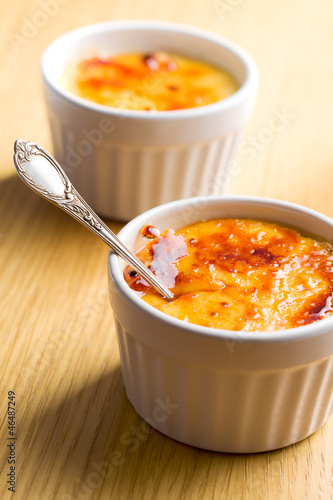 Photo: creme brulee in ceramic bowl creme brulee in ceramic bowl