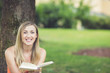 Buchlesen im Park