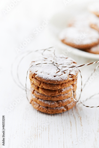 Photo: Crunchy cookies dusted with icing sugar Crunchy cookies dusted with icing sugar
