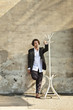Foto: man waiting outdoor man waiting outdoor