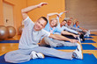 Gemeinsamer Seniorensport im Fitnesscenter