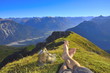 Barfuss Rast am Berg