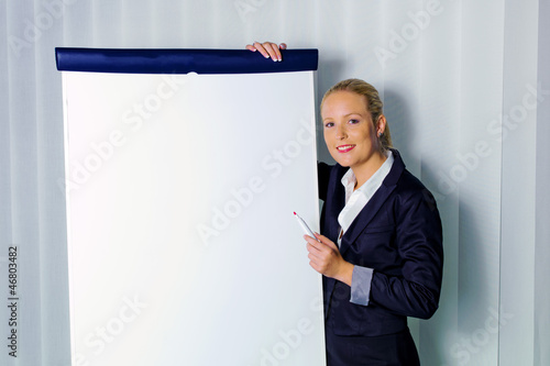 Photo: Frau mit Flip-Chart Frau mit Flip-Chart