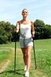 Blondine im Freien