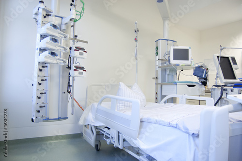 Photo: Intensive care unit with monitors Intensive care unit with monitors